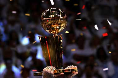 拉里奥布莱恩NBA锦标赛奖杯